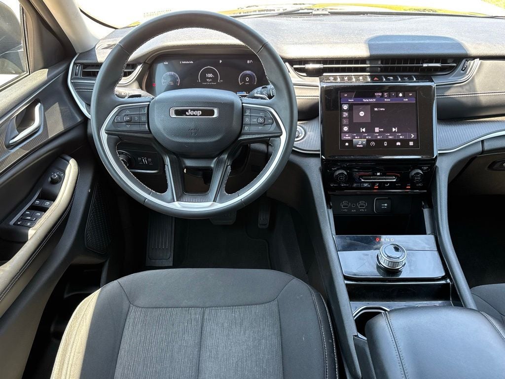 2023 Jeep Grand Cherokee L Laredo