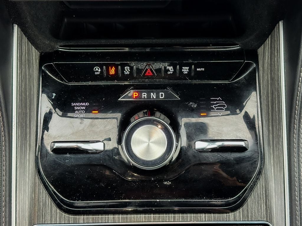 2024 Jeep Wagoneer L Series III