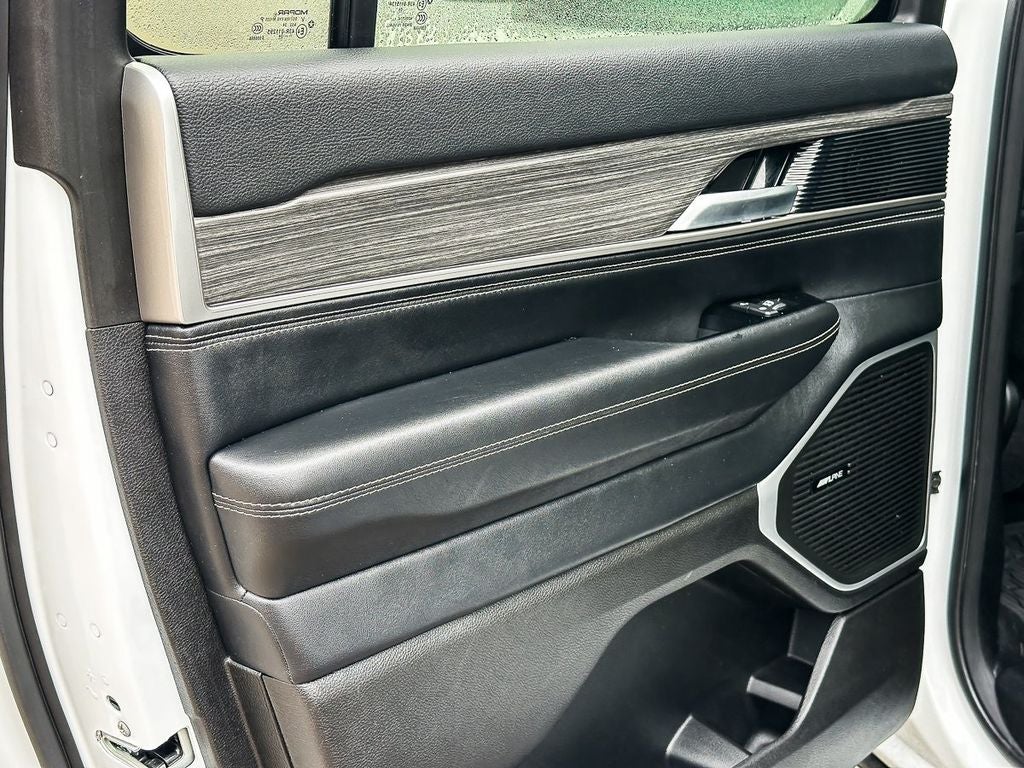 2024 Jeep Wagoneer L Series III