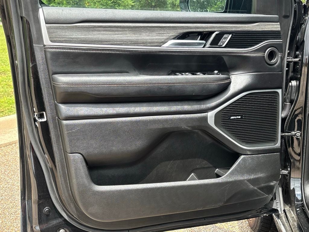 2023 Jeep Wagoneer L Series III
