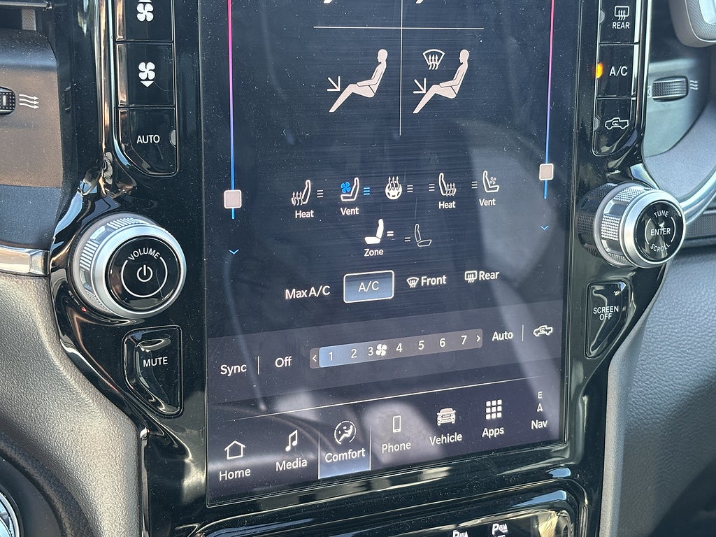 2025 RAM 1500 Laramie