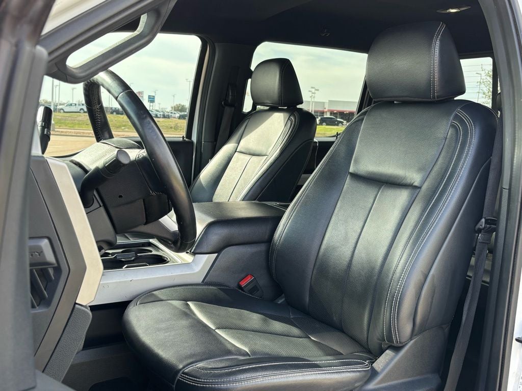 2022 Ford F-350SD Lariat