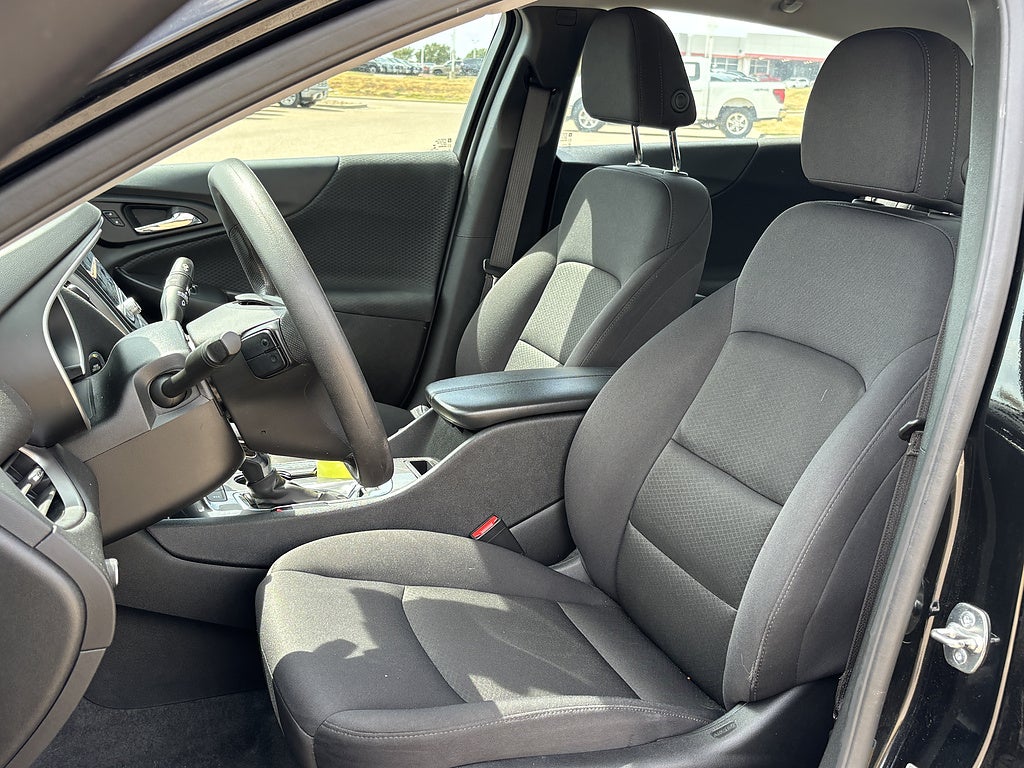 2025 Chevrolet Malibu LT