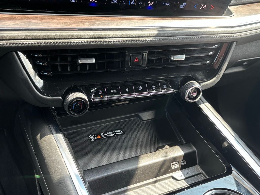 2025 Chevrolet Suburban LT
