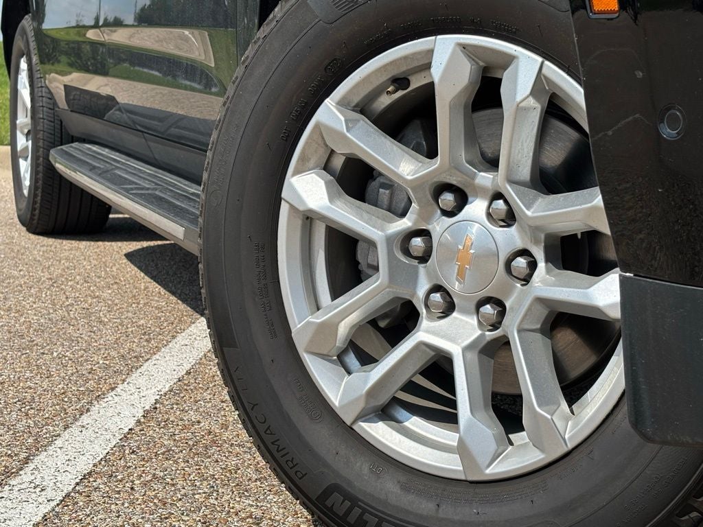 2025 Chevrolet Suburban LT