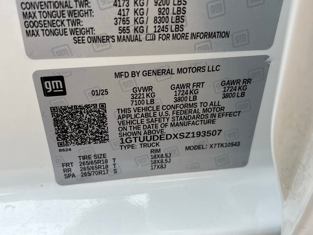 2025 GMC Sierra 1500 SLT