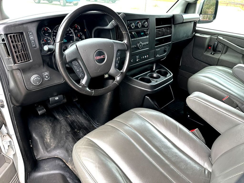 2022 GMC Savana 3500 Work Van