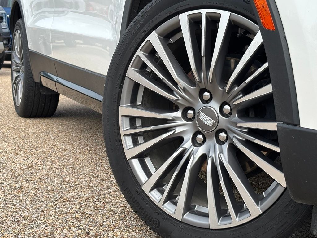 2024 Cadillac XT4 Premium Luxury