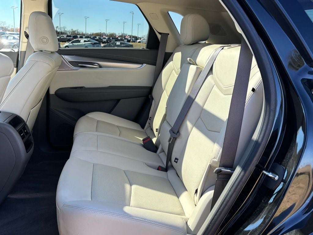 2022 Cadillac XT5 Premium Luxury