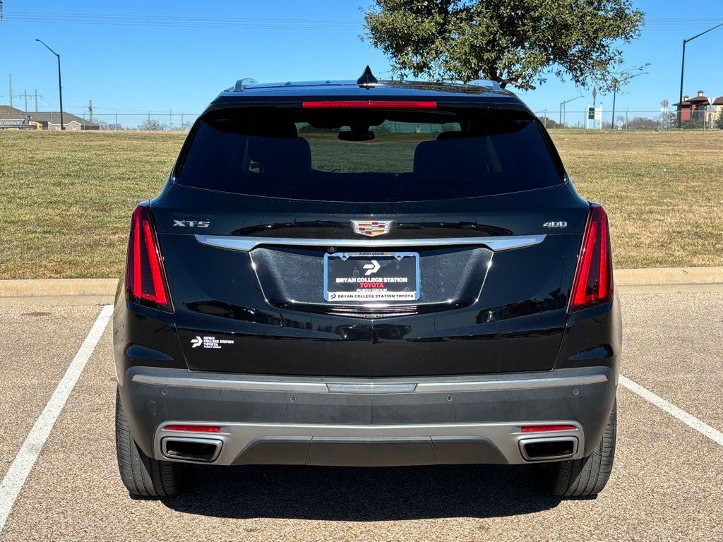 2022 Cadillac XT5 Premium Luxury