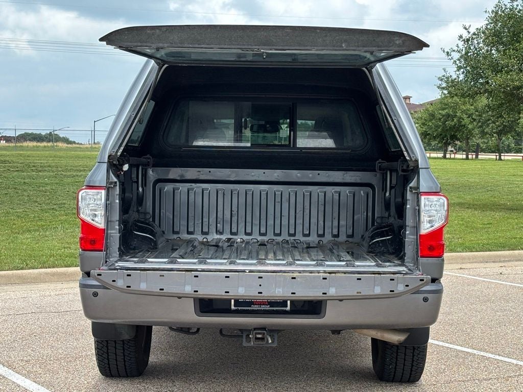 2017 Nissan Titan SV