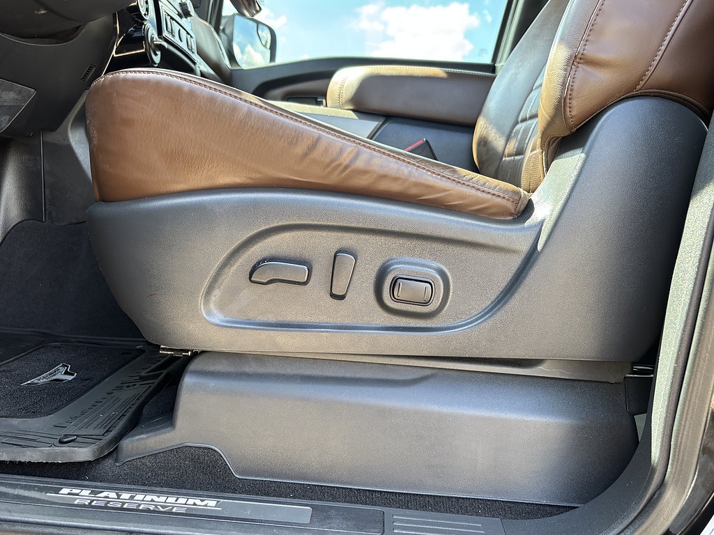 2021 Nissan Titan Platinum Reserve