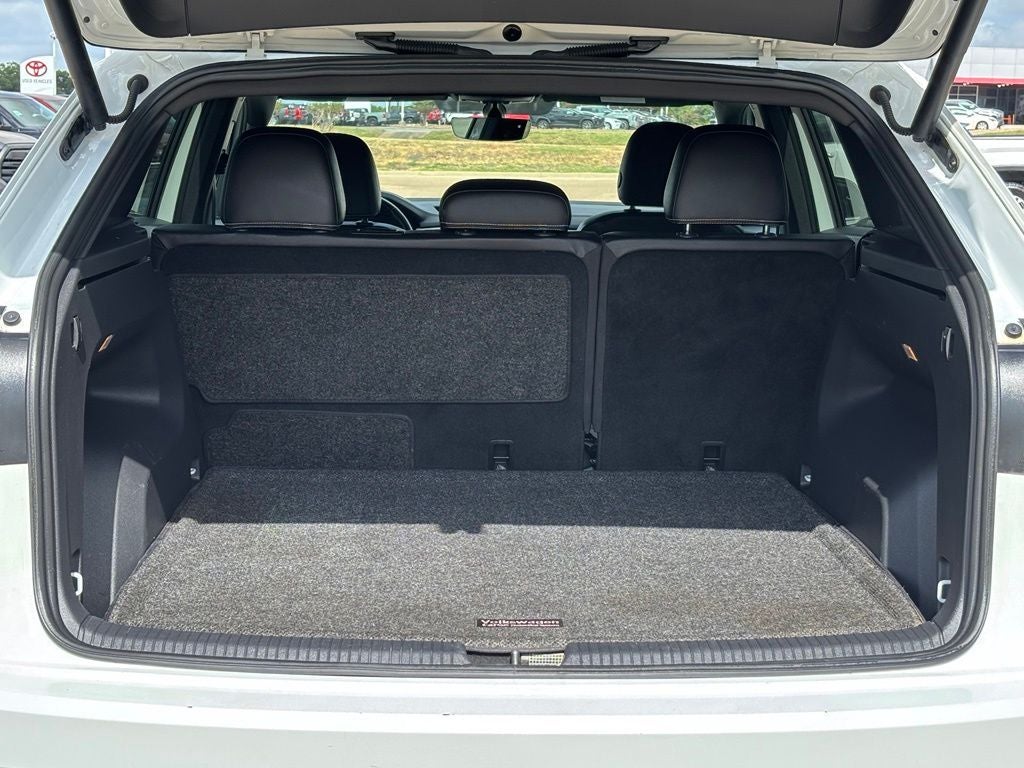 2021 Volkswagen Atlas Cross Sport 3.6L V6 SE w/Technology R-Line