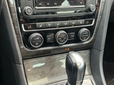 2017 Volkswagen Passat SEL Premium
