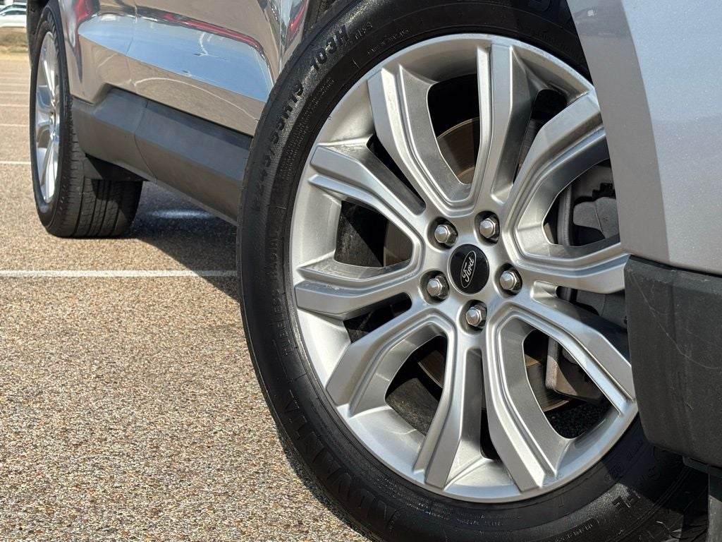 2024 Ford Edge Titanium