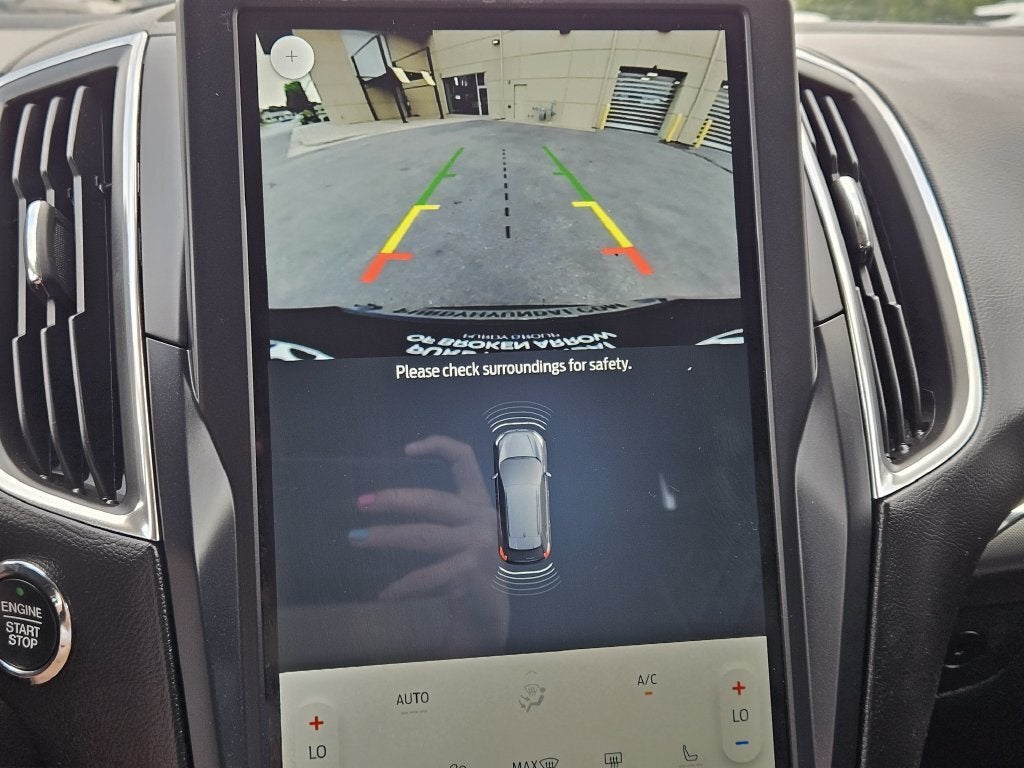 2023 Ford Edge Titanium