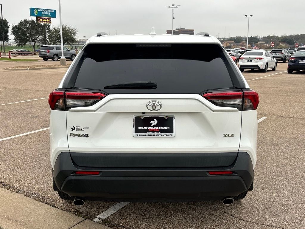 2021 Toyota RAV4 XLE