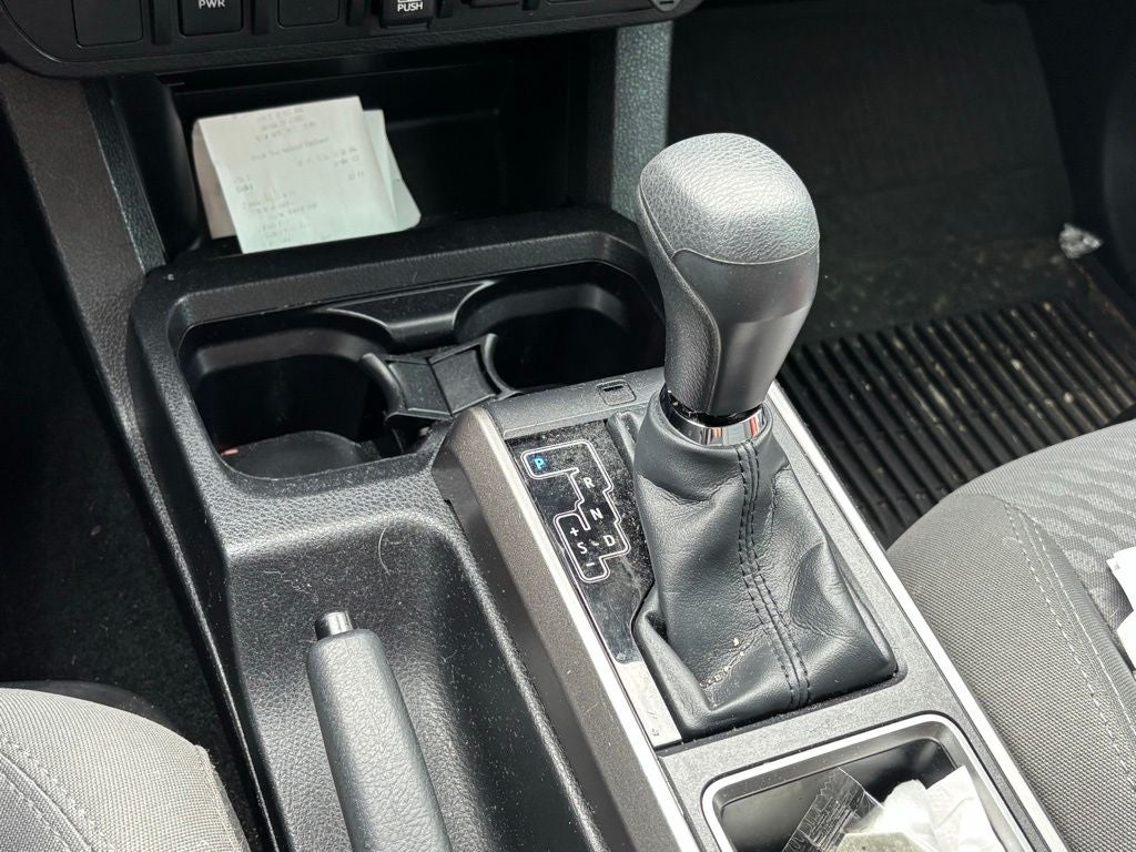 2022 Toyota Tacoma SR5 V6
