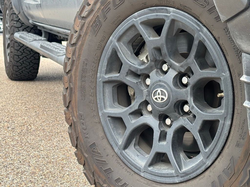 2022 Toyota Tacoma SR5 V6