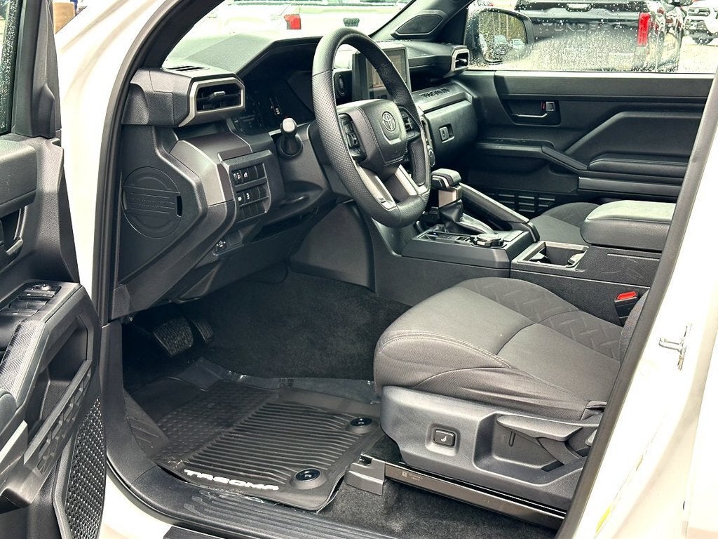2025 Toyota Tacoma 4WD SR5