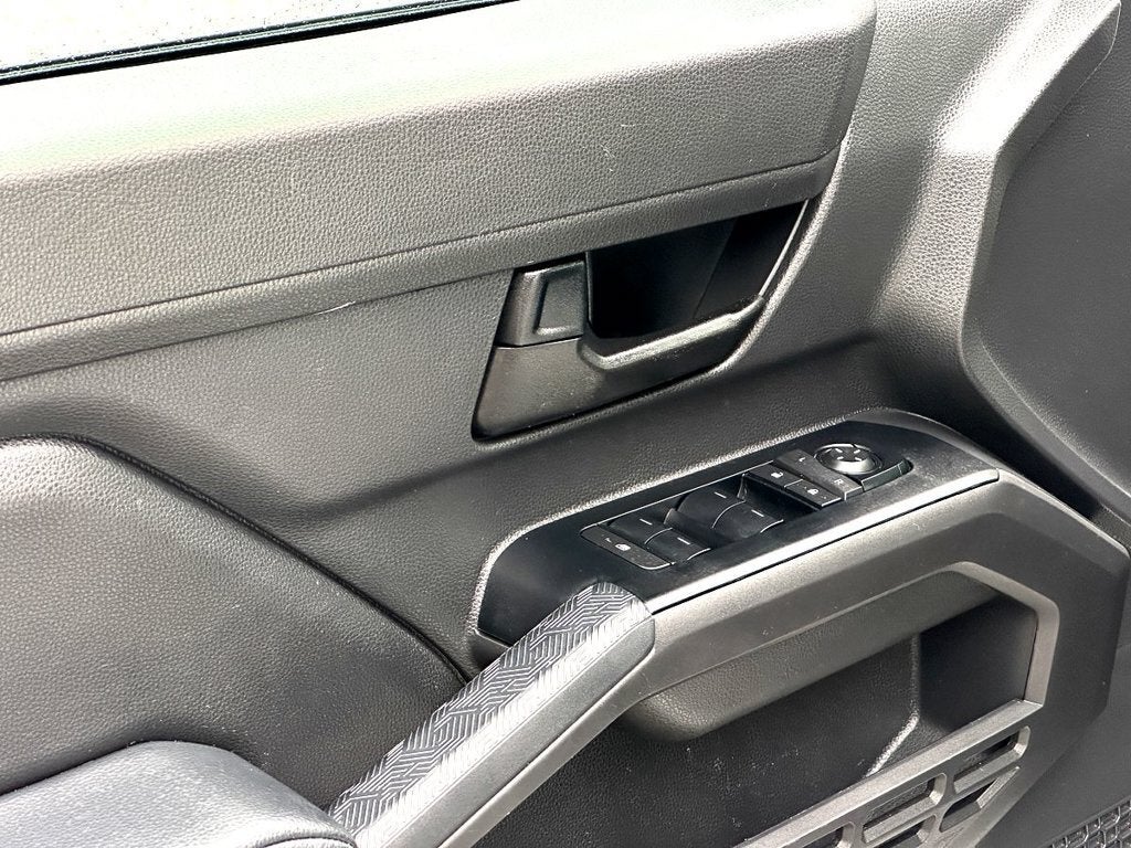 2025 Toyota Tacoma 4WD SR5