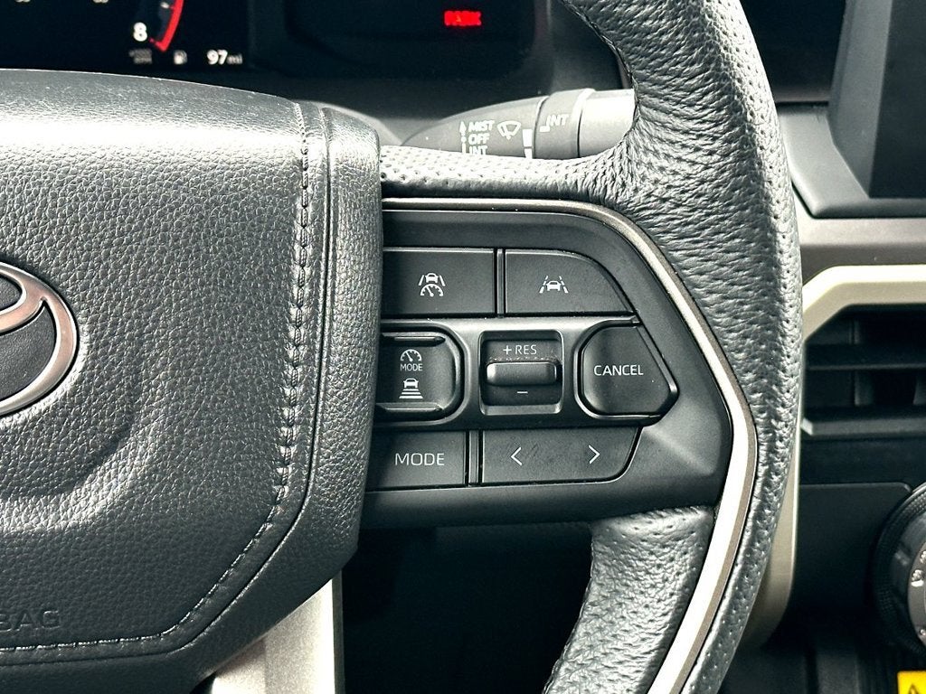 2025 Toyota Tacoma 4WD SR5
