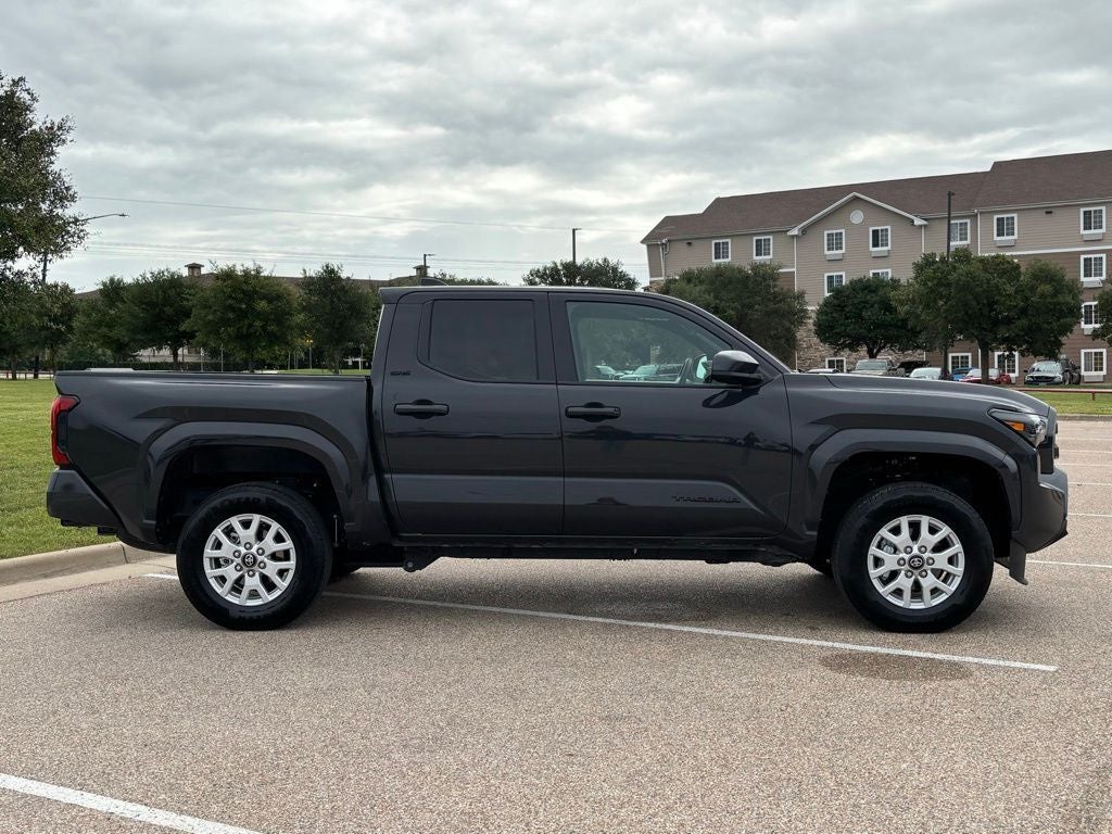 2026 Toyota Tacoma 4WD SR5