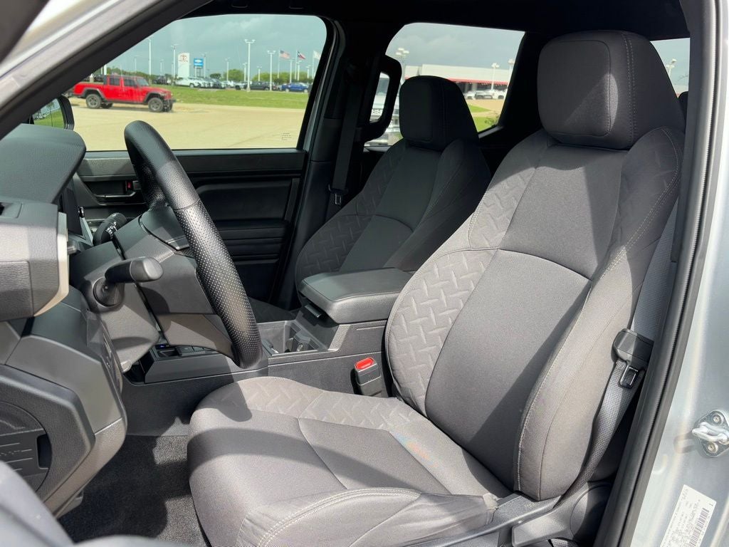 2025 Toyota Tacoma SR