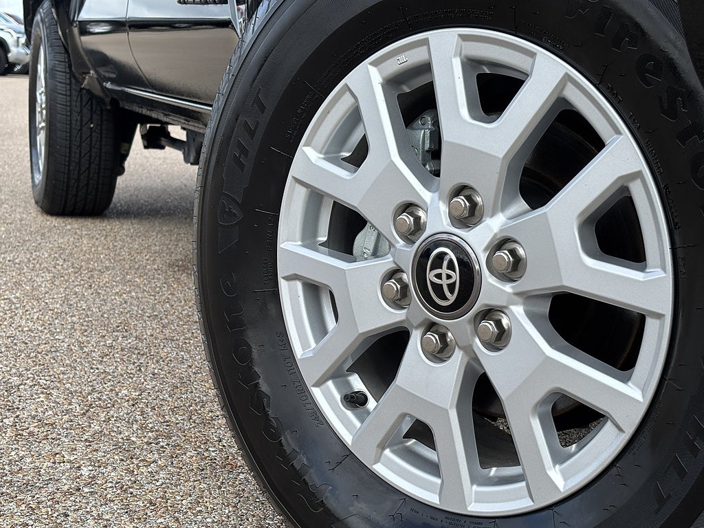 2026 Toyota Tacoma 4WD SR5