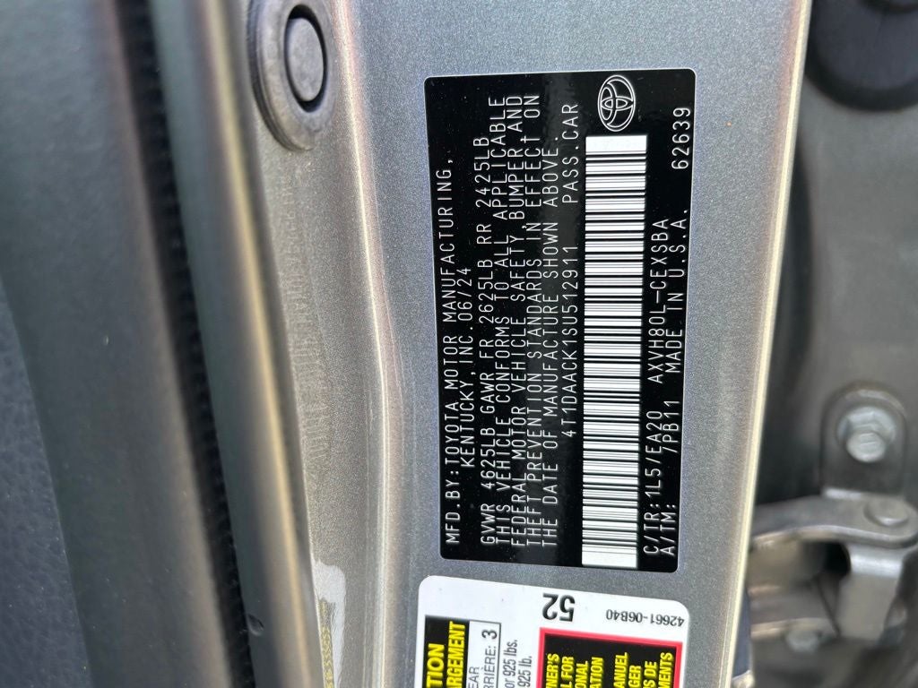 2025 Toyota Camry SE
