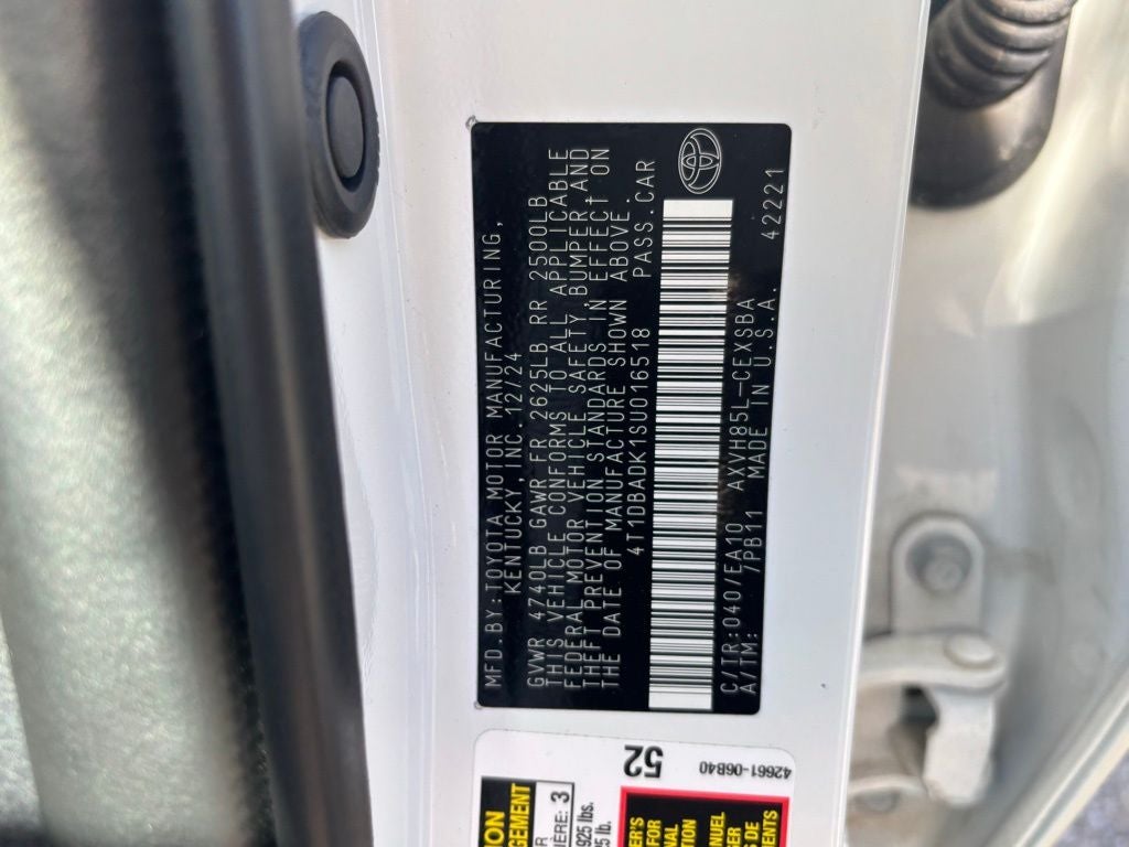 2025 Toyota Camry SE