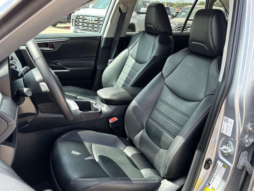 2023 Toyota RAV4 Hybrid XLE Premium