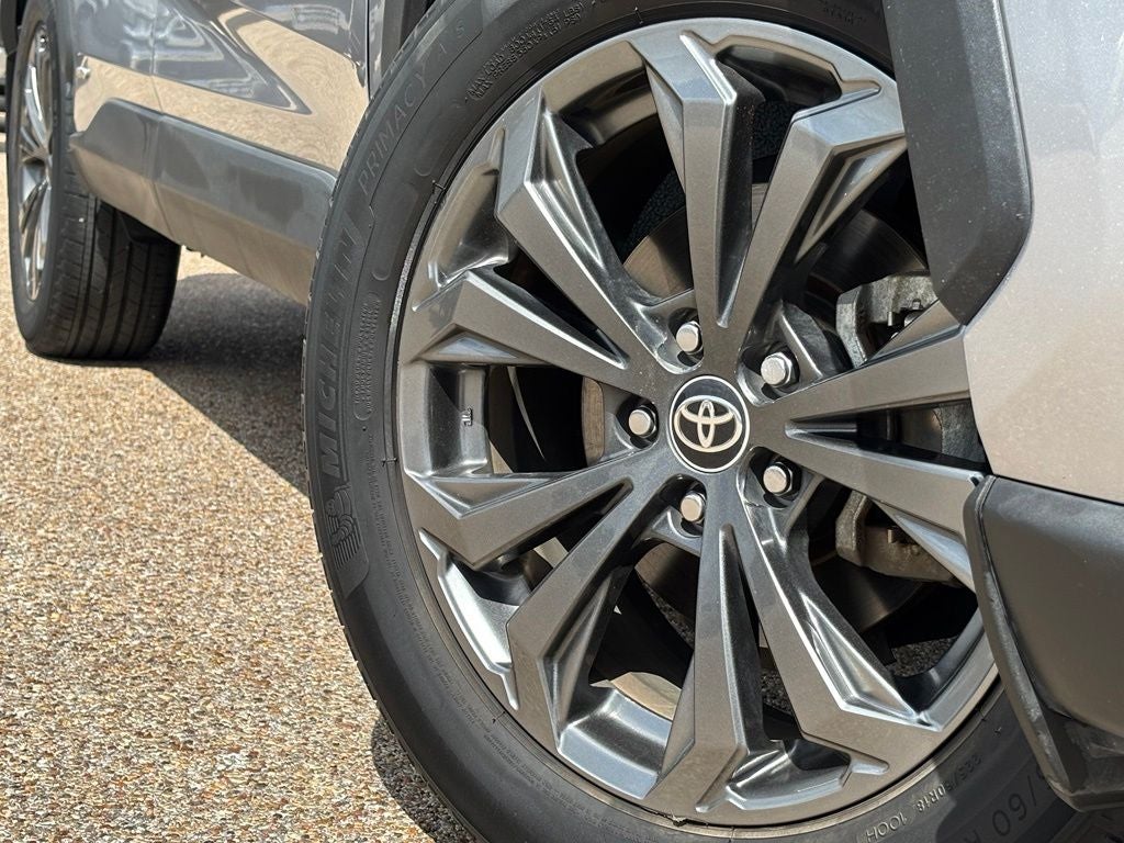 2023 Toyota RAV4 Hybrid XLE Premium