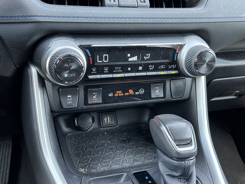 2024 Toyota RAV4 XSE
