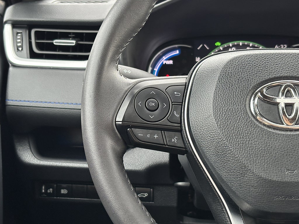 2024 Toyota RAV4 XSE