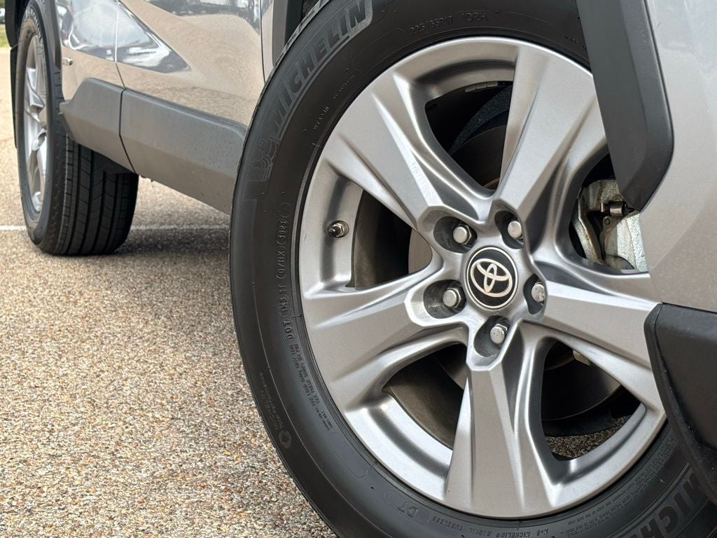 2024 Toyota RAV4 Hybrid LE