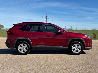 2021 Toyota RAV4 Hybrid XLE