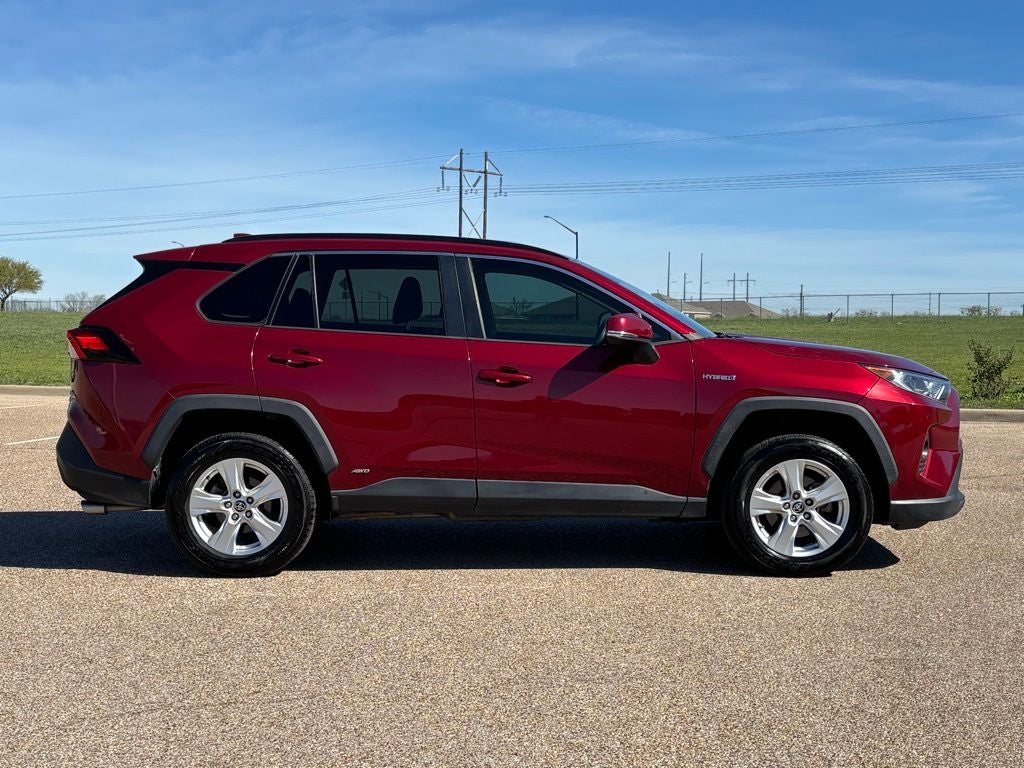 2021 Toyota RAV4 Hybrid XLE