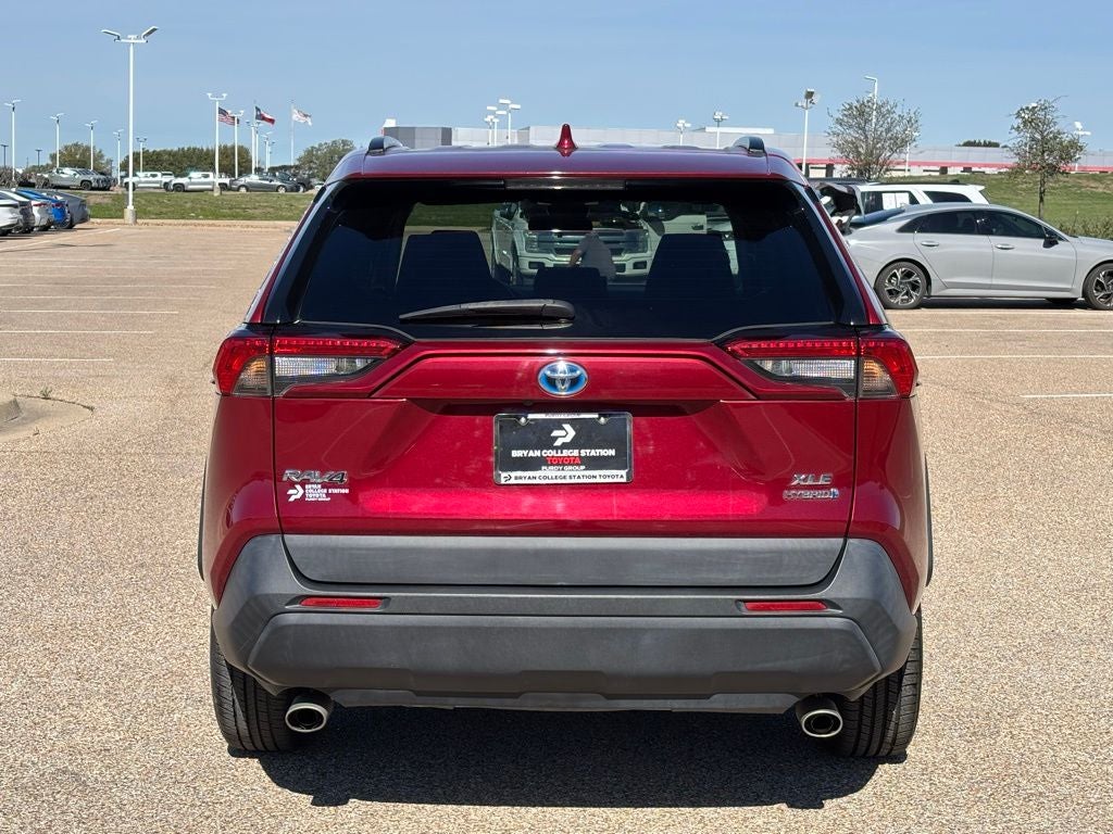 2021 Toyota RAV4 Hybrid XLE