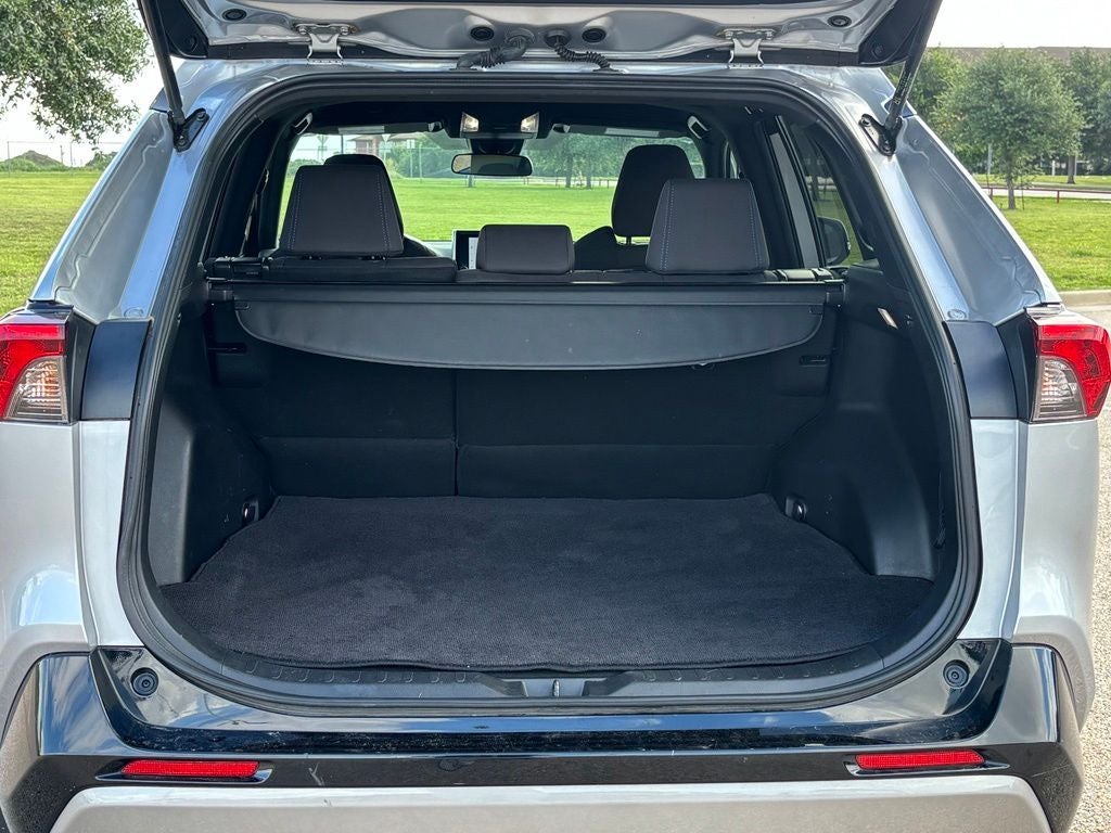 2024 Toyota RAV4 Hybrid SE