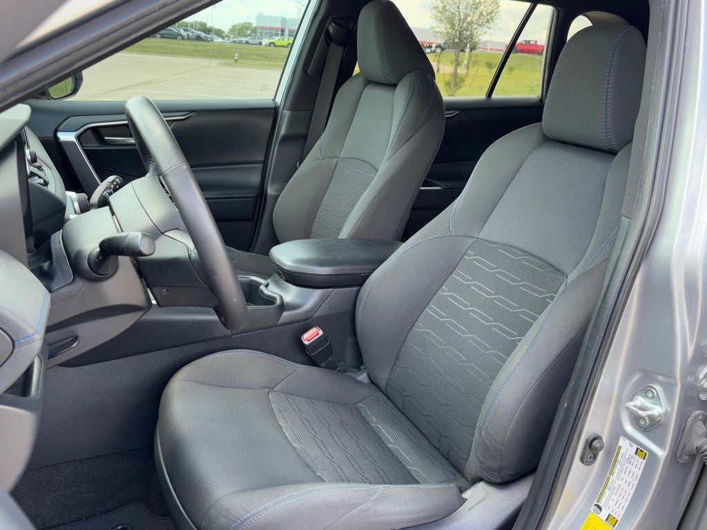 2024 Toyota RAV4 Hybrid SE