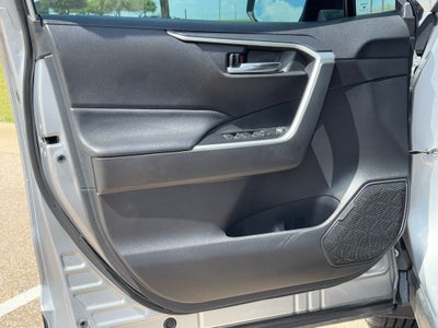 2024 Toyota RAV4 Hybrid SE