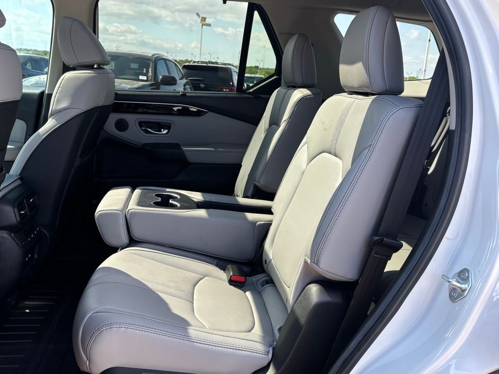 2025 Honda Pilot Touring