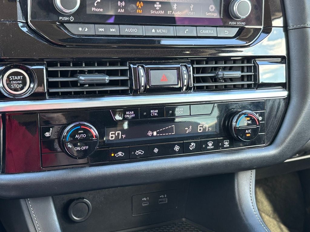 2024 Nissan Pathfinder SV