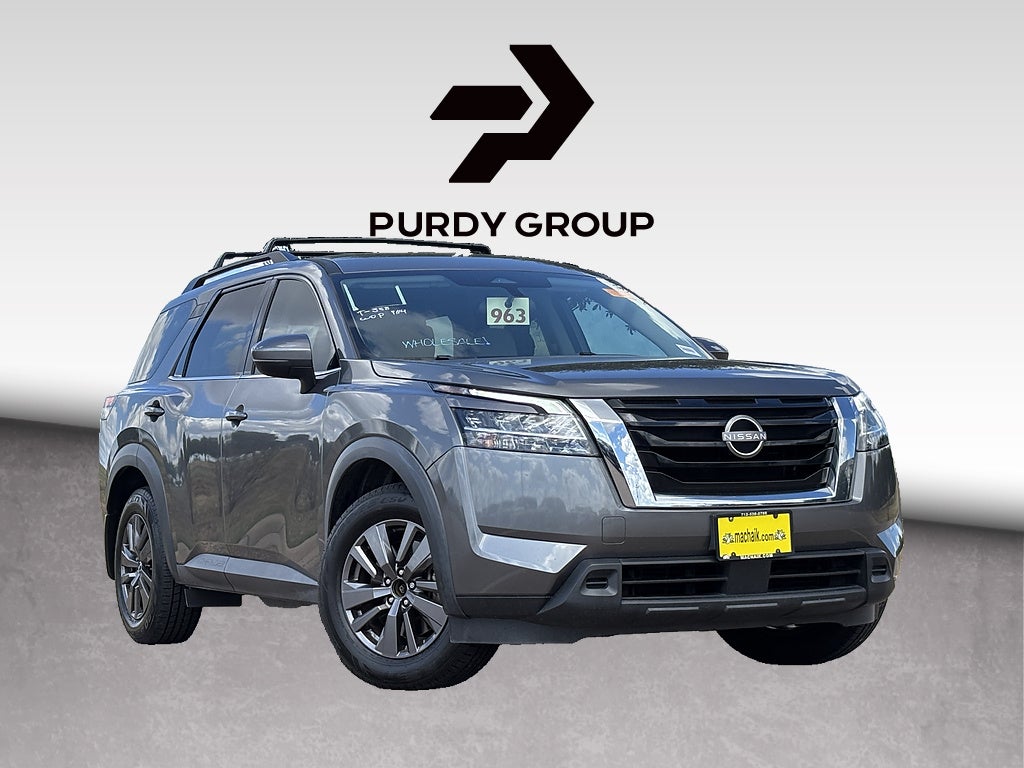 2022 Nissan Pathfinder SV