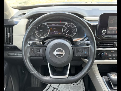 2022 Nissan Pathfinder SV