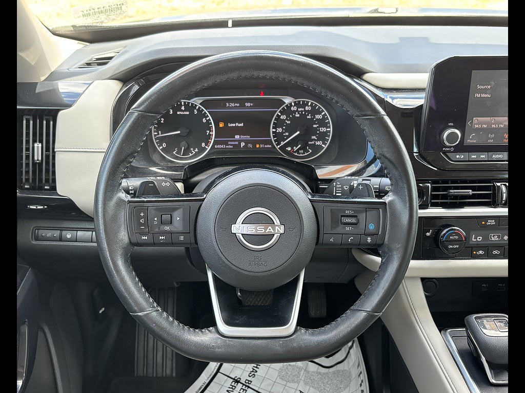 2022 Nissan Pathfinder SV