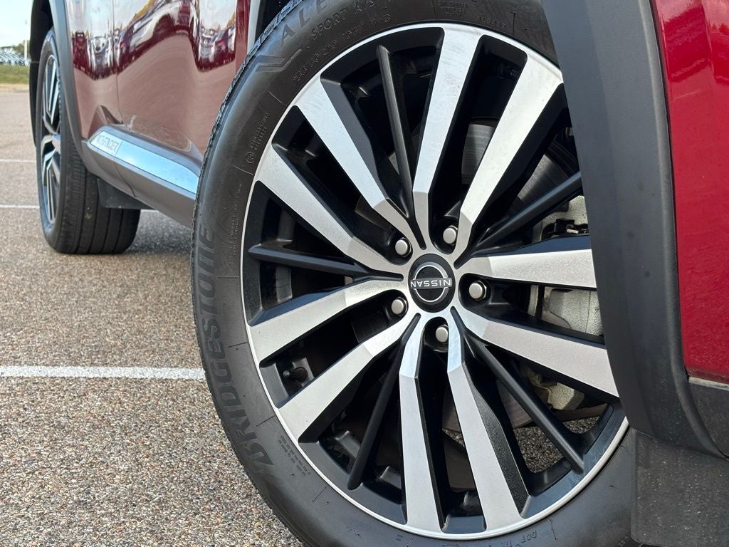 2024 Nissan Pathfinder Platinum