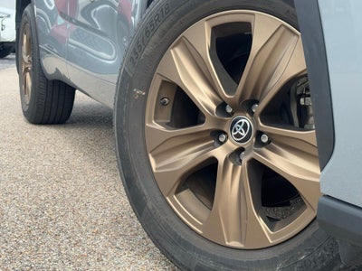 2023 Toyota Highlander Hybrid Bronze Edition