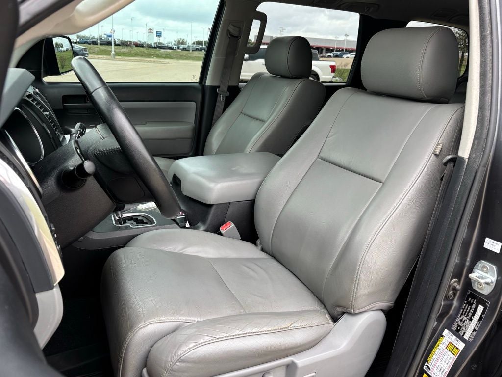 2021 Toyota Sequoia SR5 5.7L